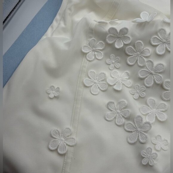 Elegant White Floral Mini Dress - Picture 13 of 16